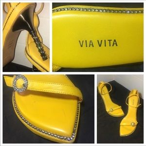 Via Vita Italian Leather Shoe w/Metal Heel